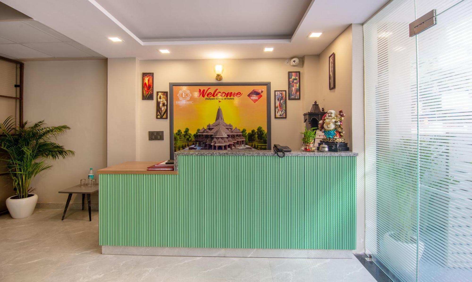 Treebo Elite Corporate, Sector 62 Hotel Ноида Екстериор снимка